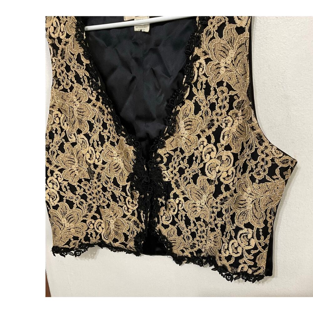 Rare VTG 90s Lace Cream/Black Vest Women's Size Medium Frog Closure Satin Back - Picture 3 of 5
